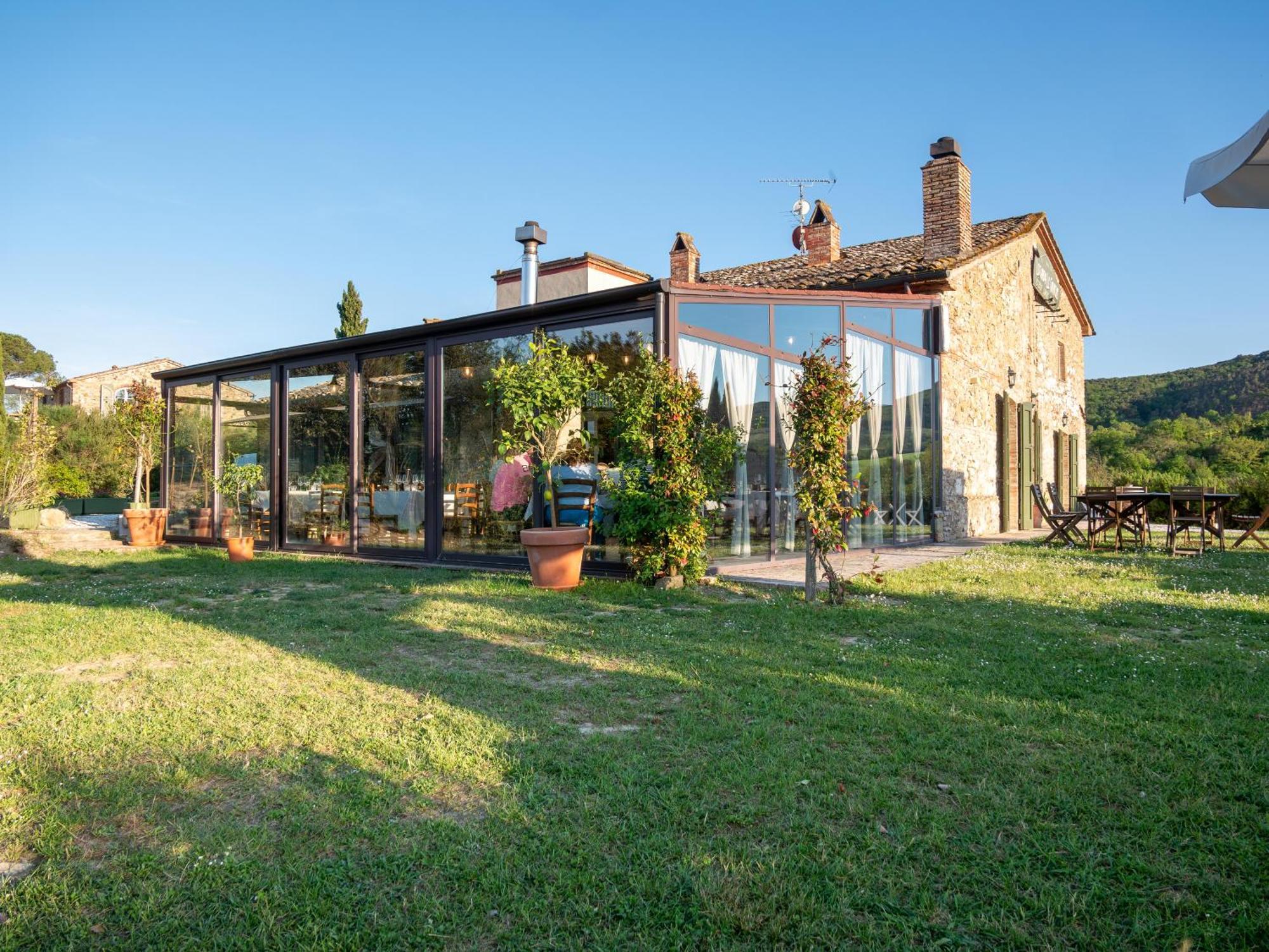 Locanda Le Giunche Guardistallo Bagian luar foto