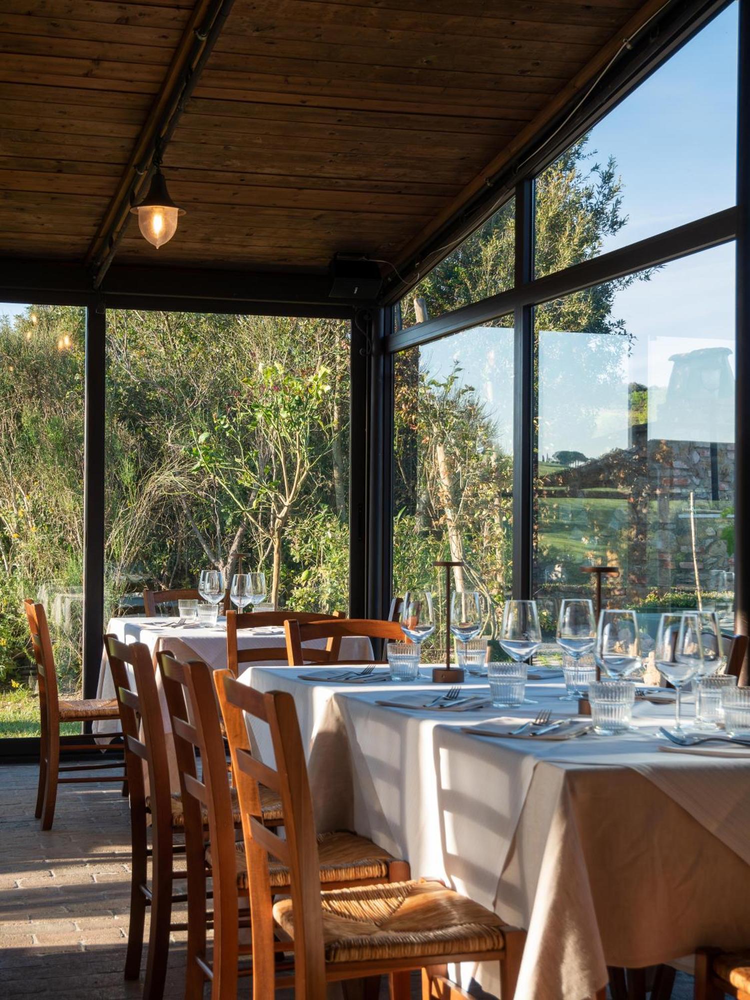 Locanda Le Giunche Guardistallo Bagian luar foto