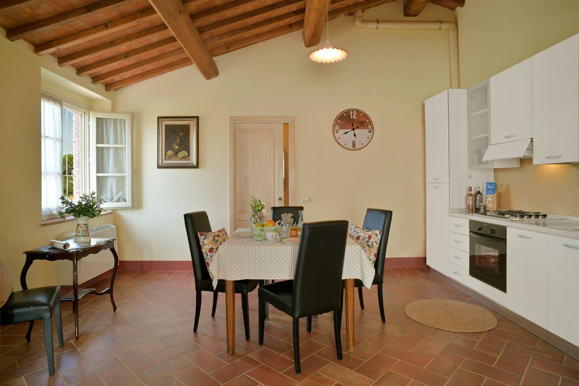 Locanda Le Giunche Guardistallo Bagian luar foto